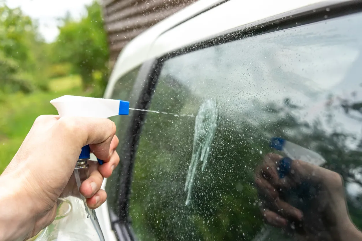 How To Detect And Fix Water Leaks In Glass Windows in Ocala FL